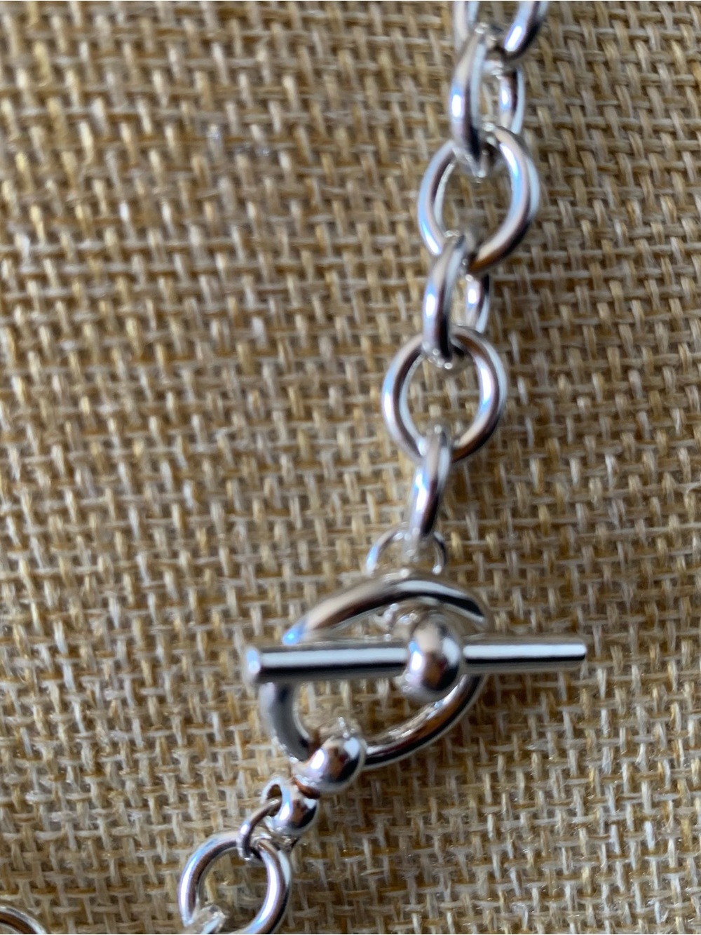Unbranded SS Chunky Chain Necklace Featuring T-bar Toggle And Heart Tag Pendant - Picture 7 of 8